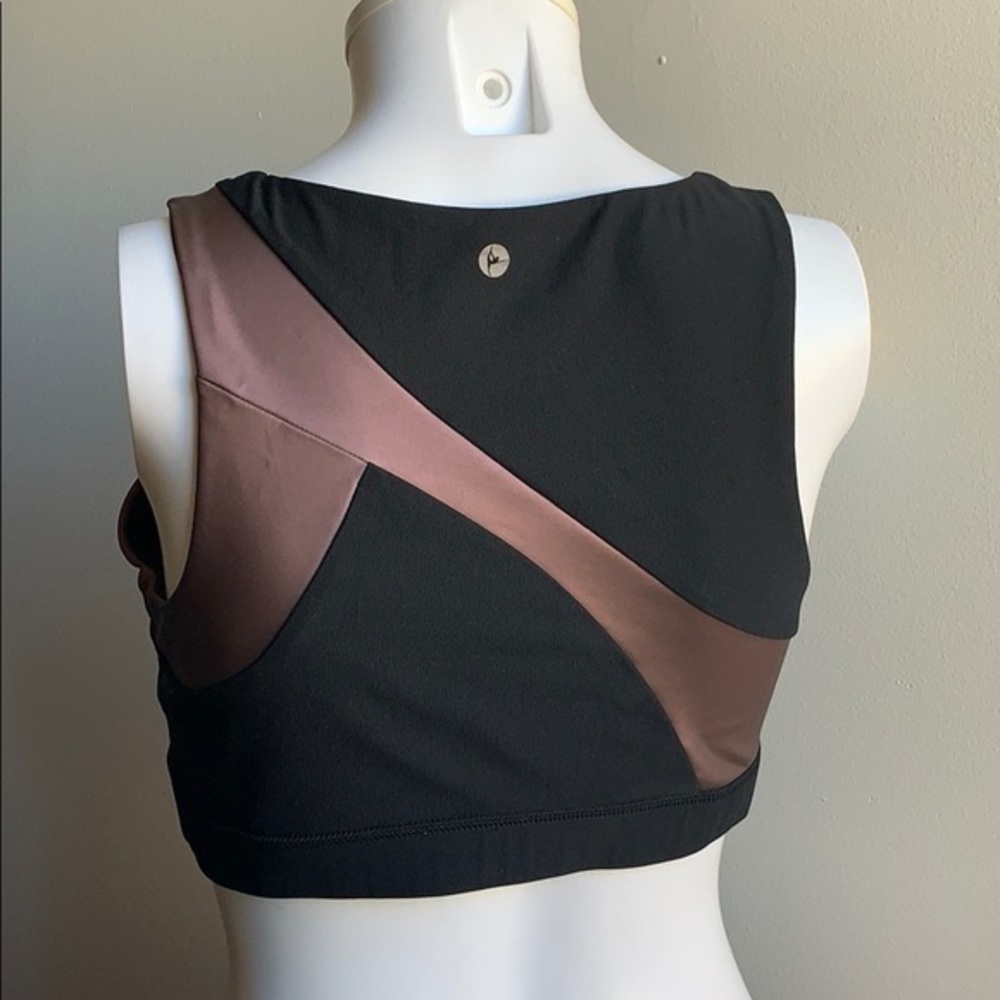 Gorgeous Sports Bra - Picture 2 of 8
